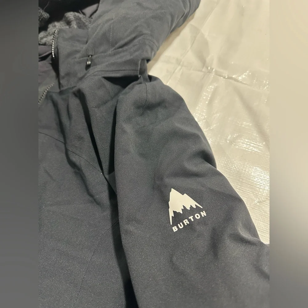 Burton Women's Jacket in Dark Gray - Picture 5 of 7